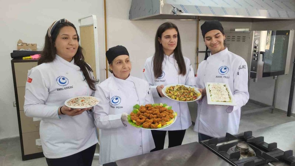 Okuyabilmek için emekli olmayı bekledi