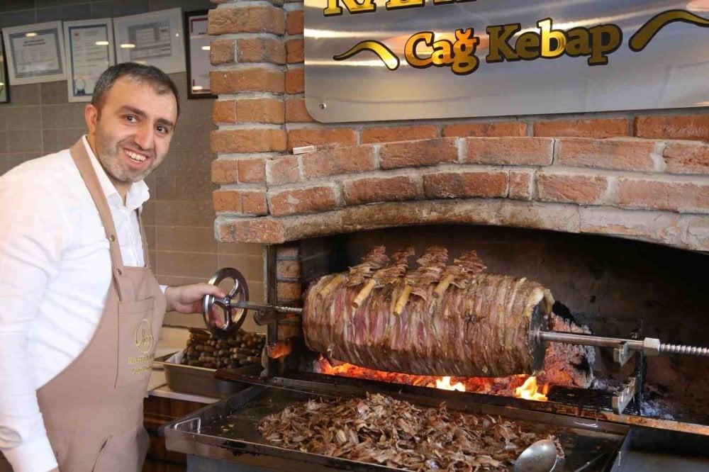 Cağ kebabını kavanozla dünyanın her yerine ulaştırıyor