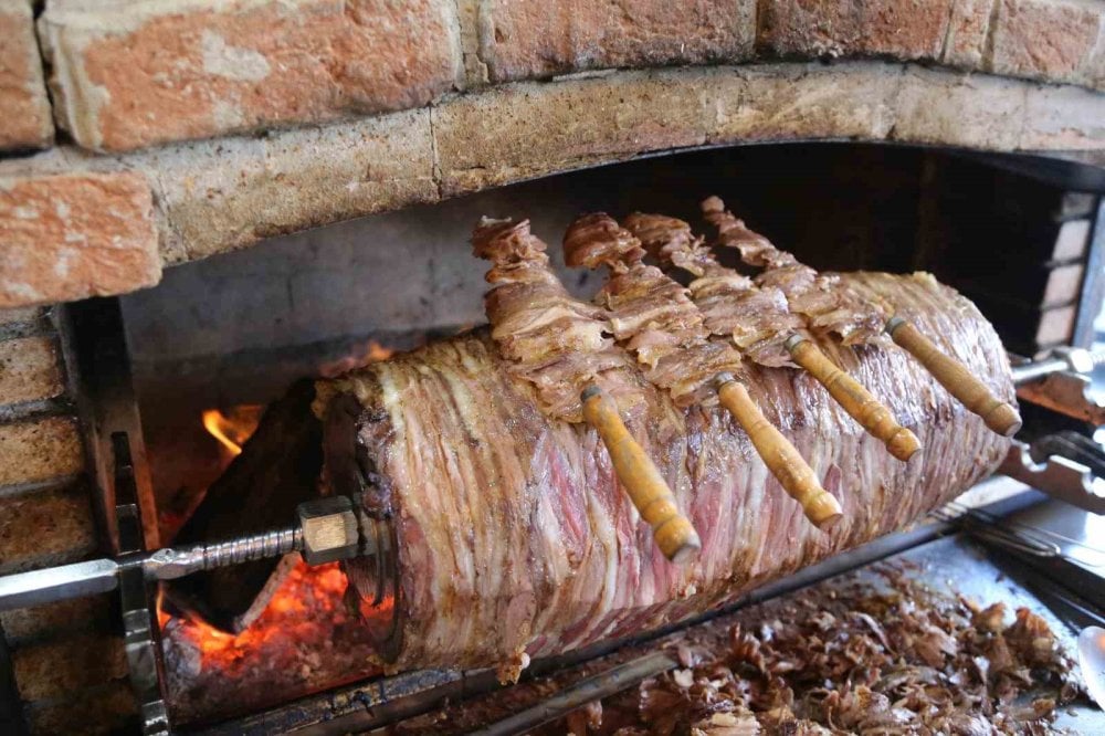 Cağ kebabını kavanozla dünyanın her yerine ulaştırıyor