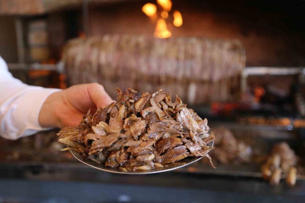 Cağ kebabını kavanozla dünyanın her yerine ulaştırıyor