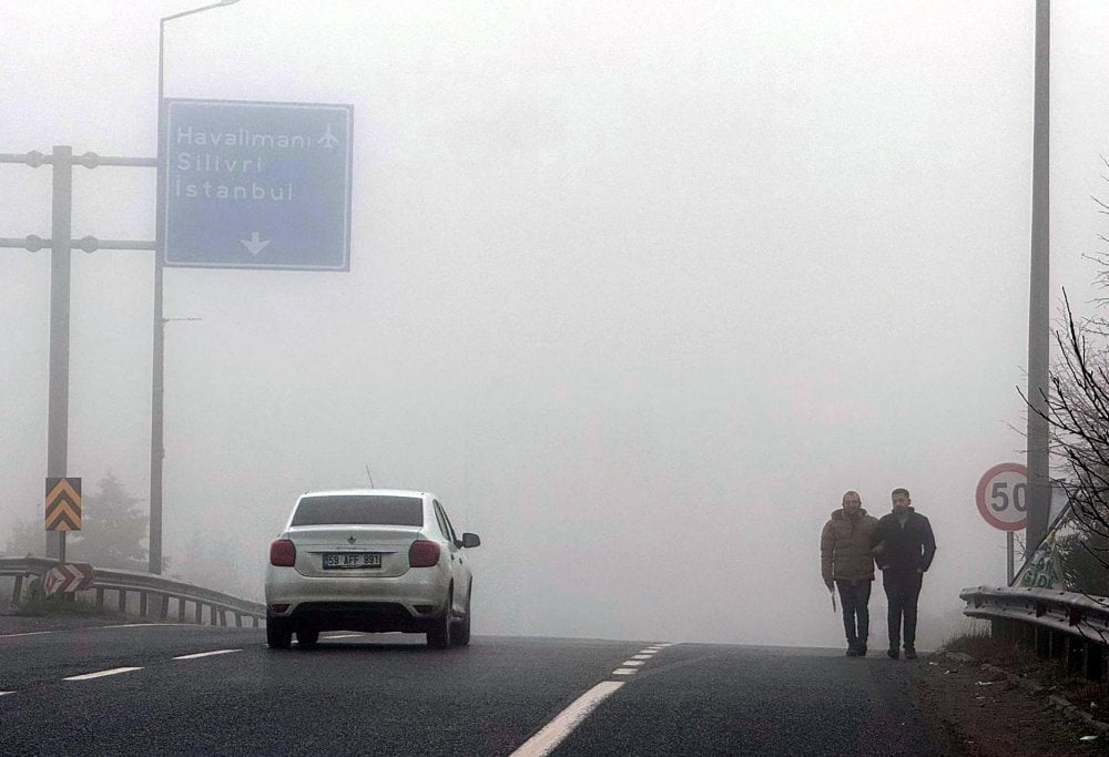 Edirne ve Tekirdağ sise gömüldü