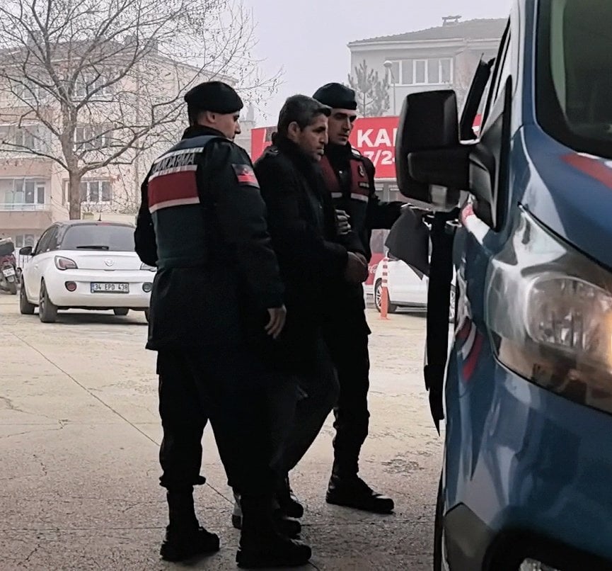 Firari FETÖ hükümlüsü eski polis fabrikada yakalandı