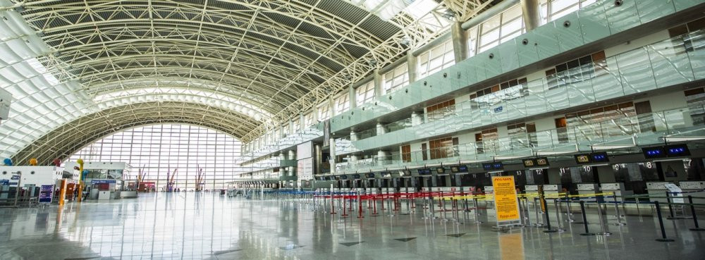 İzmir’de, Kasım ayında 800 binden fazla yolcu havayolunu kullandı