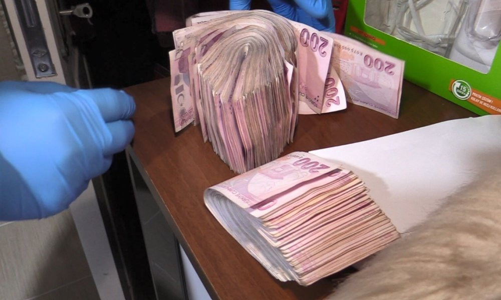 Mersin’de gümrükte rüşvet tarifeye bağlanmış