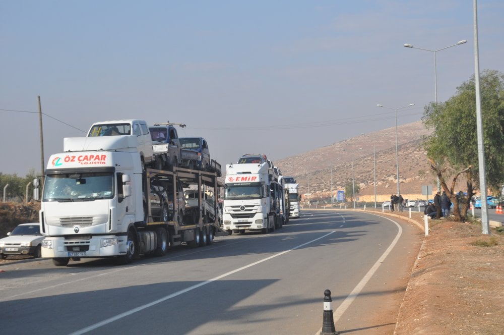 Cilvegözü Gümrük Kapısı'nda TIR yoğunluğu: Suriye'ye günde 350 tır çıkıyor