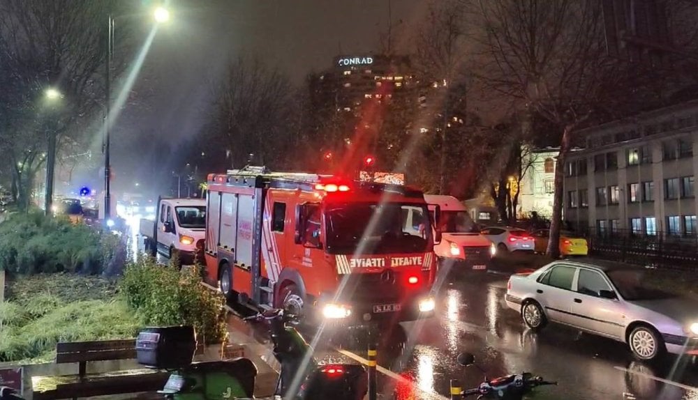 İstanbul’da etkili olan sağanak yağış nedeniyle su baskınları meydana geldi