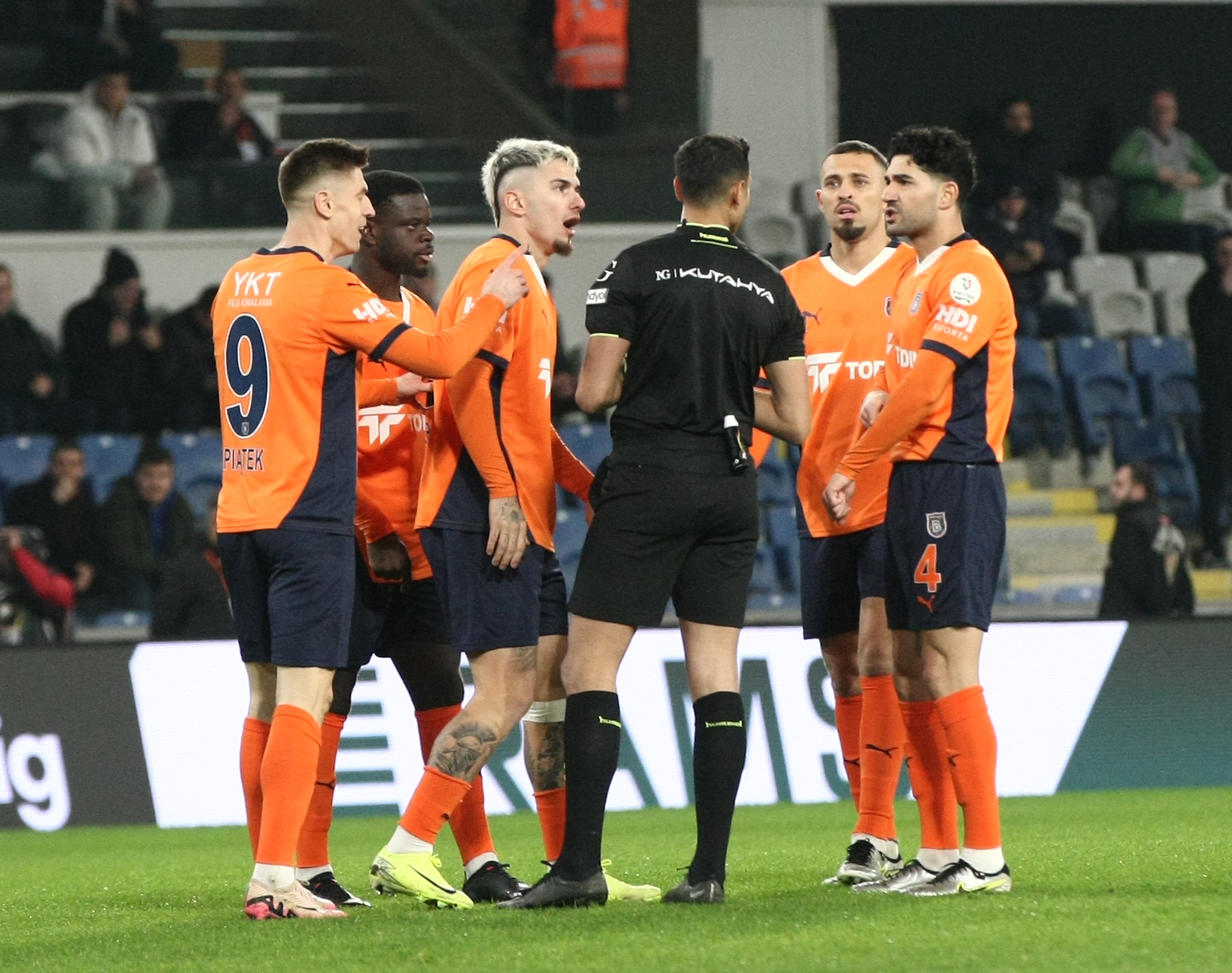 basaksehir-fk-kasimpasa-2-2-483129-142873.jpg