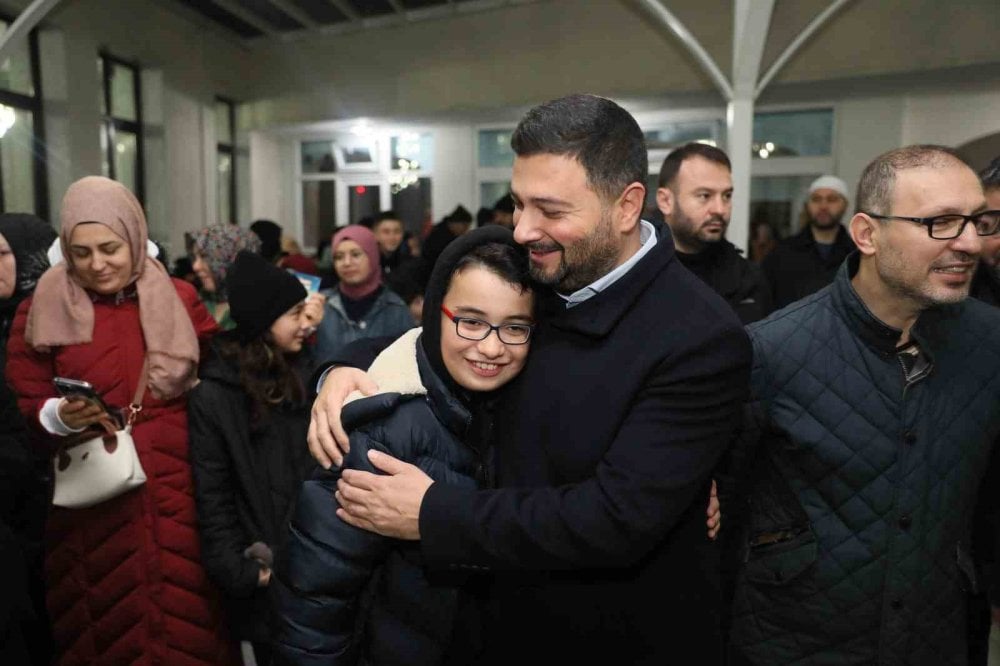 Kağıthane’de her pazar gençler sabah namazında buluşuyor