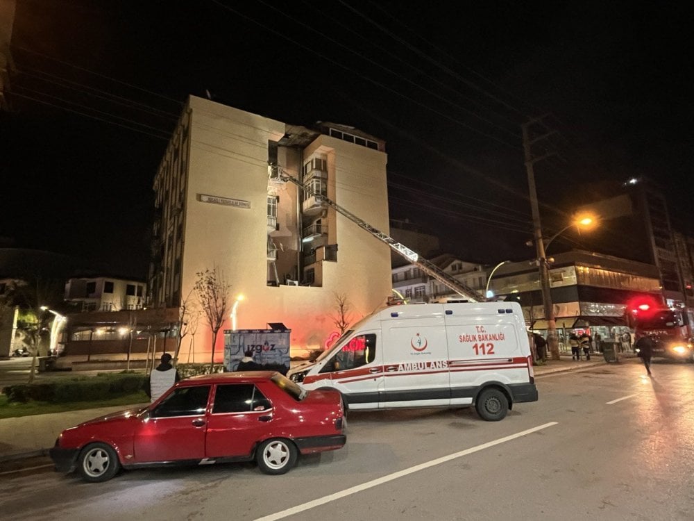 Kocaeli'de iş hanının 6’ıncı katında çıkan yangın söndürüldü