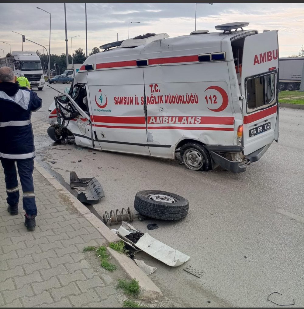 Samsun’da TIR ile ambulans çarpıştı: 1 kişi yaralandı