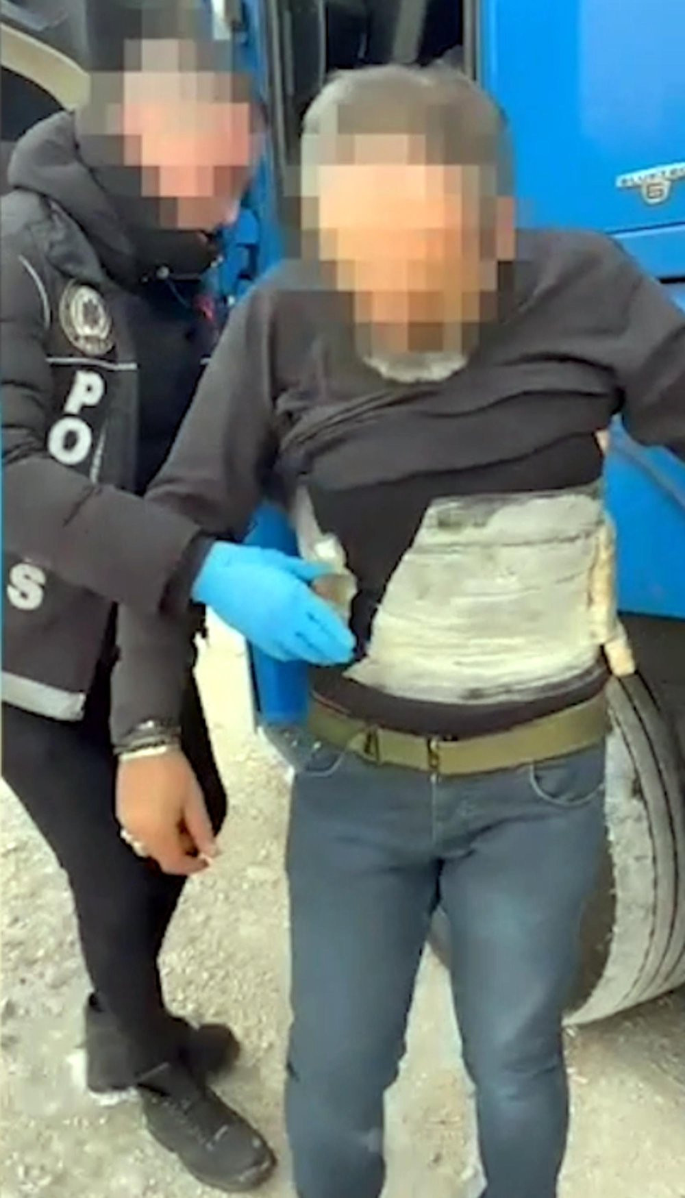 İlginç yöntemiyle sınırları zorladı: Gümrük polisine takıldı