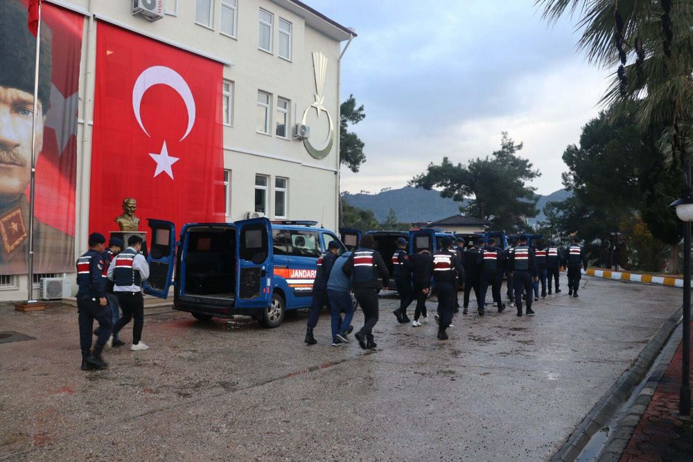 Muğla merkezli 3 ilde göçmen kaçakçılığı operasyonu: Tutuklamalar var