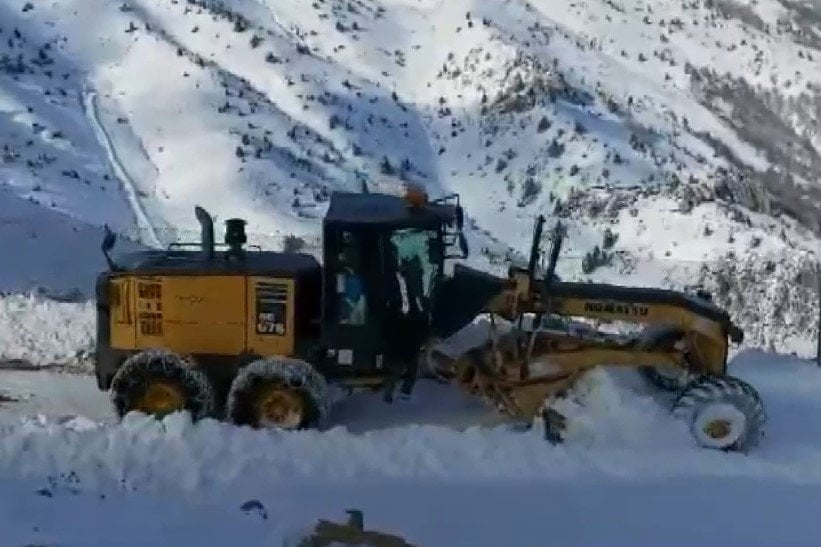 Tunceli’de kapanan köy yolları ulaşıma açıldı