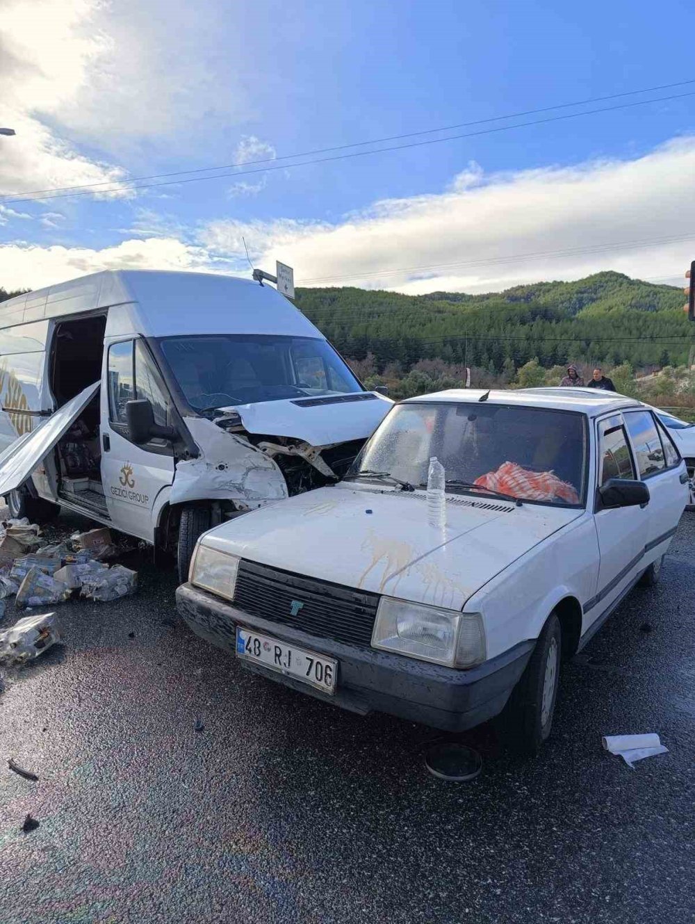 Ula Kavşağı'nda zincirleme kaza: 5 Yaralı