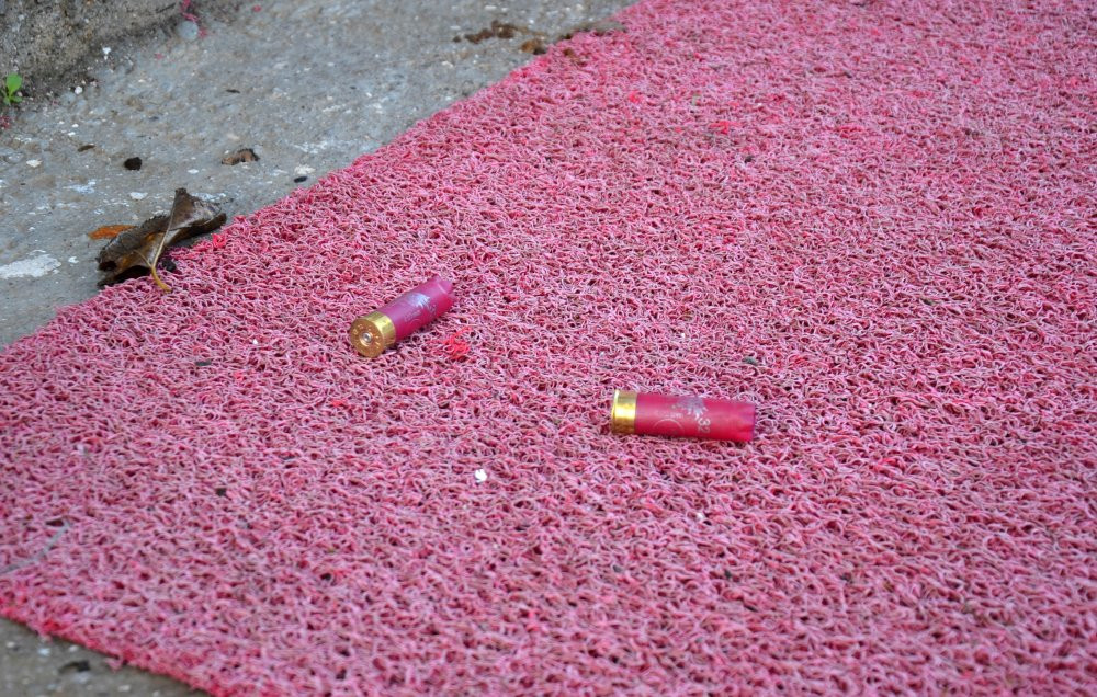 Antalya’da damadının eczanesine pompalı tüfekle ateş etti