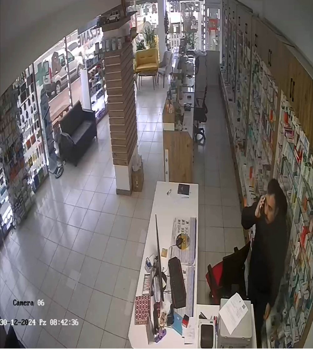 Antalya’da damadının eczanesine pompalı tüfekle ateş etti