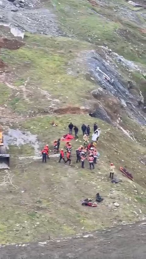 Sultangazi’den İsmail’den acı haber: Cansız bedeni uçurum altında bulundu