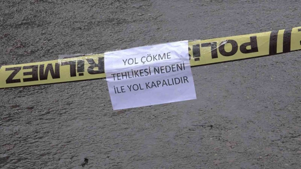 Rize’de heyelan: İstinat duvarı çöktü: 4 köye ulaşım kesildi