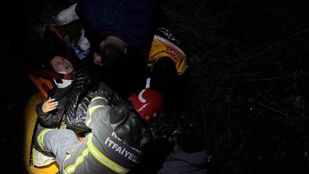 Kocaeli’nde özçekim yapmak istedi. Metrelerce aşağı düştü