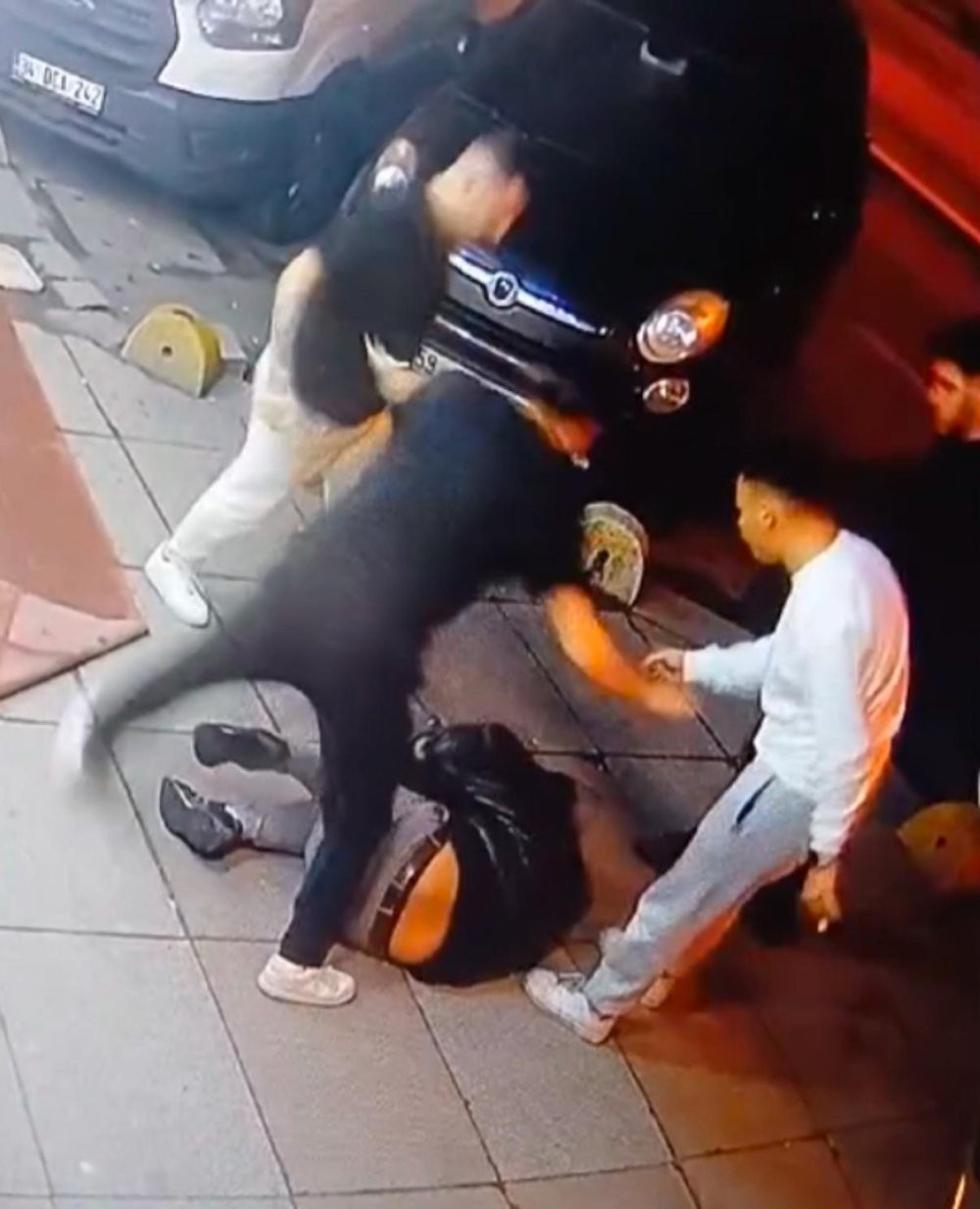 Kağıthane’de hırsız dayak yediği kişilerden şikâyetçi oldu