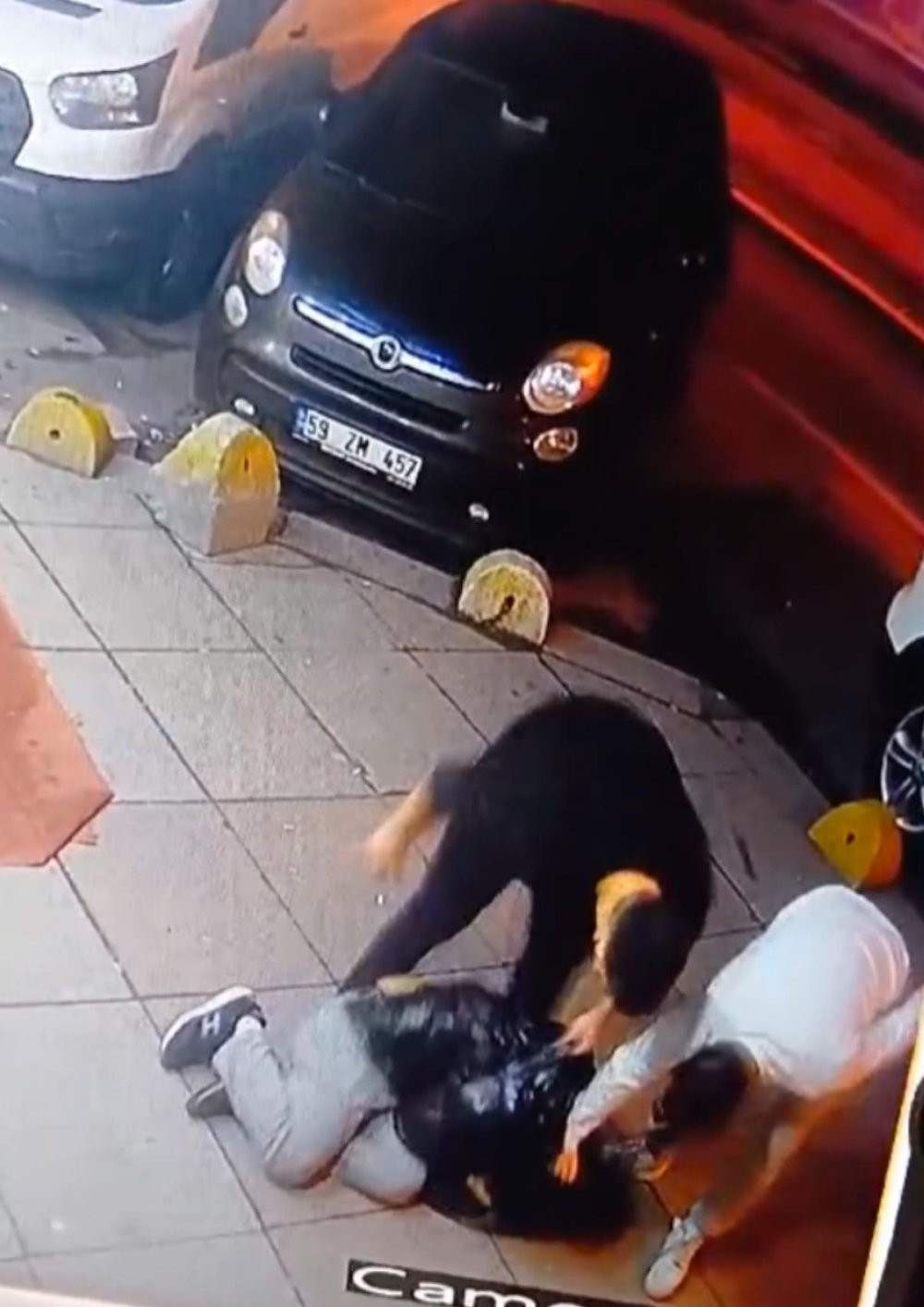 Kağıthane’de hırsız dayak yediği kişilerden şikâyetçi oldu