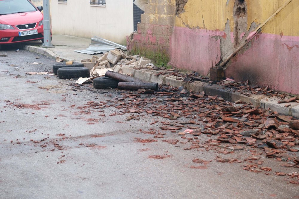 İzmir'de 6 kardeşin dumandan etkilendiği yangının neden belli oldu