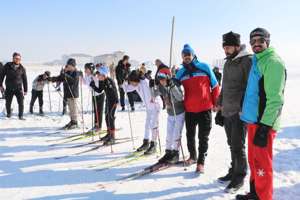 Hakkari'de Kayaklı Koşu İl Birinciliği Elemeleri