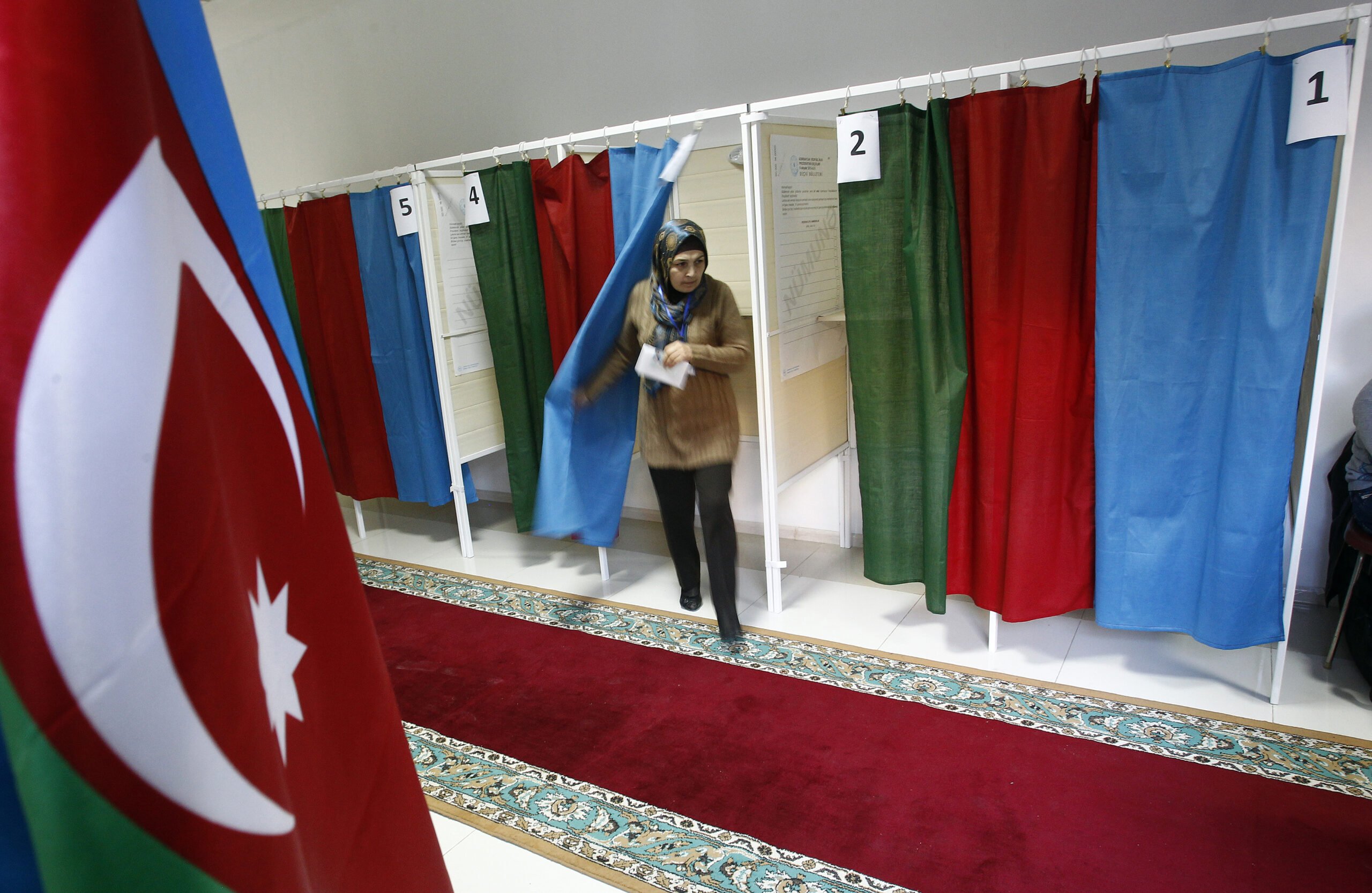 2013-10-09t120000z-648218172-gm1e9a90y1x01-rtrmadp-3-azerbaijan-election-scaled.jpg