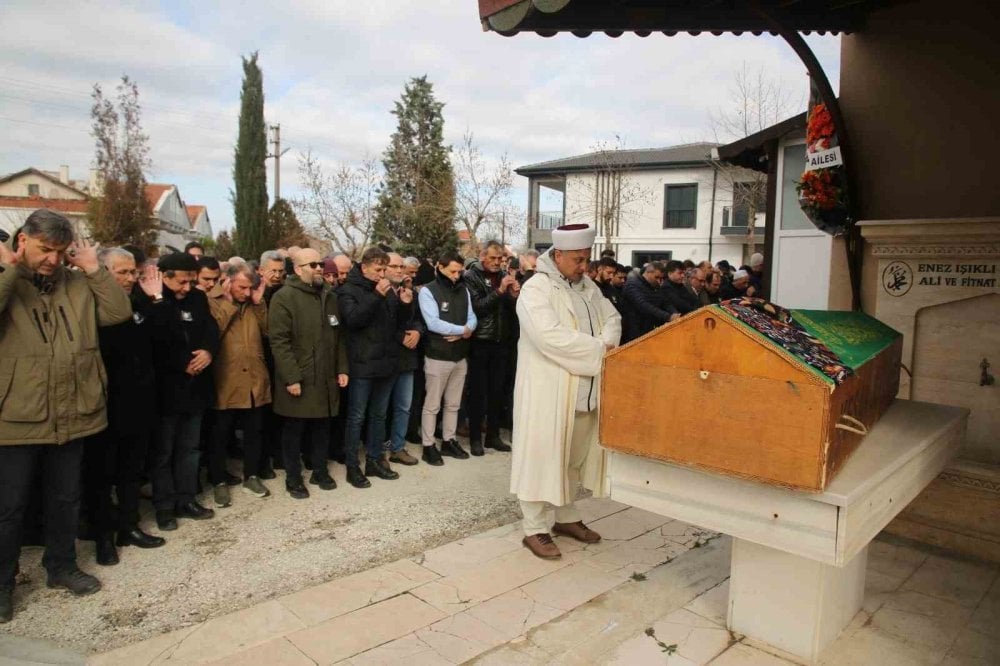 Hukuk fakültesi öğrencisi Sıla, son yolculuğuna uğurlandı