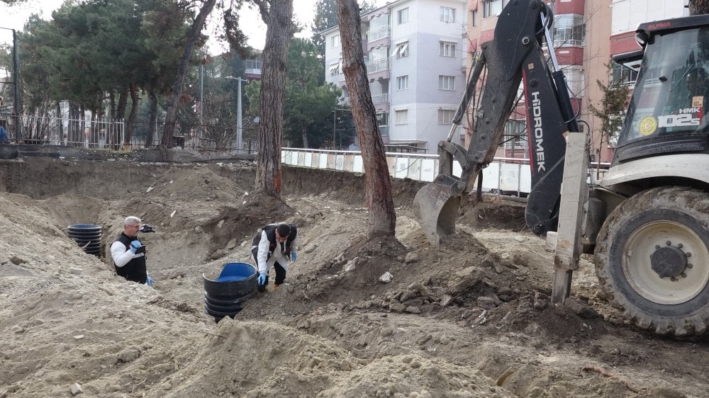 Kanalizasyon kazısında insan kemikleri ortaya çıktı! Çalışmalar genişletildi