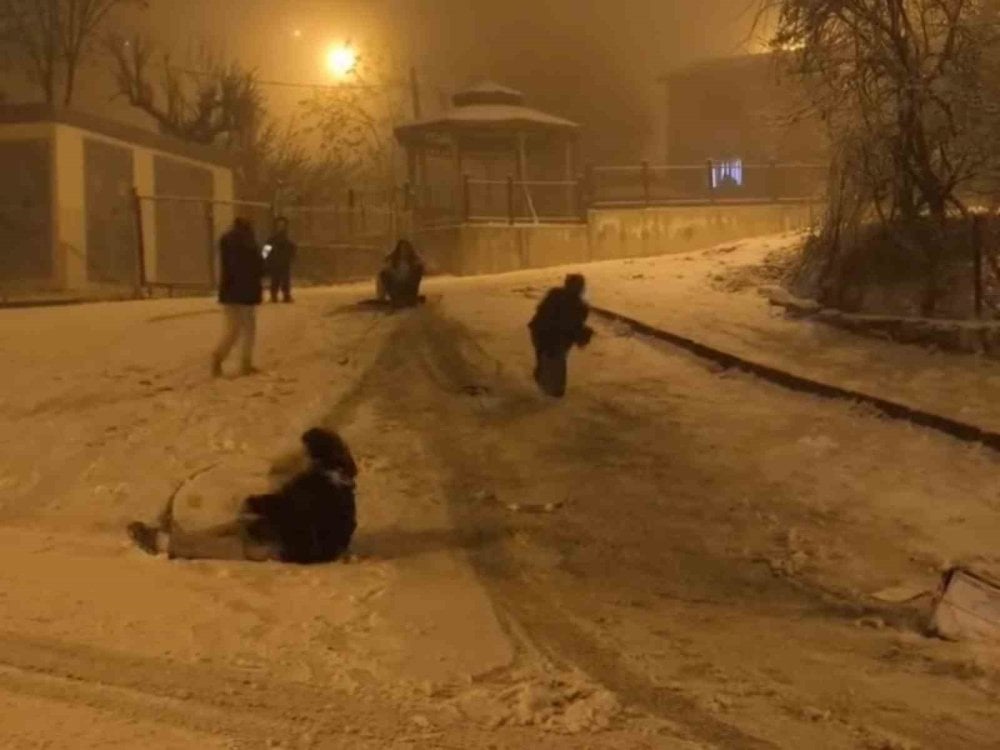 Siirt’te karlı hava hakim