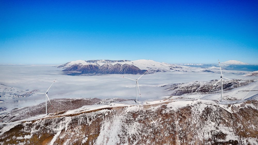 Bitlis'te sis etkili oldu! Karpostallık görüntüler ortaya çıktı