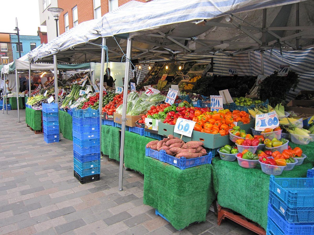 inverness-street-market-fruit-veg-stall.jpg