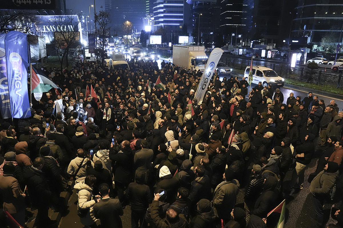 agdden-istanbulda-israile-karsi-filistin-protestosu-yenicag-1.jpg