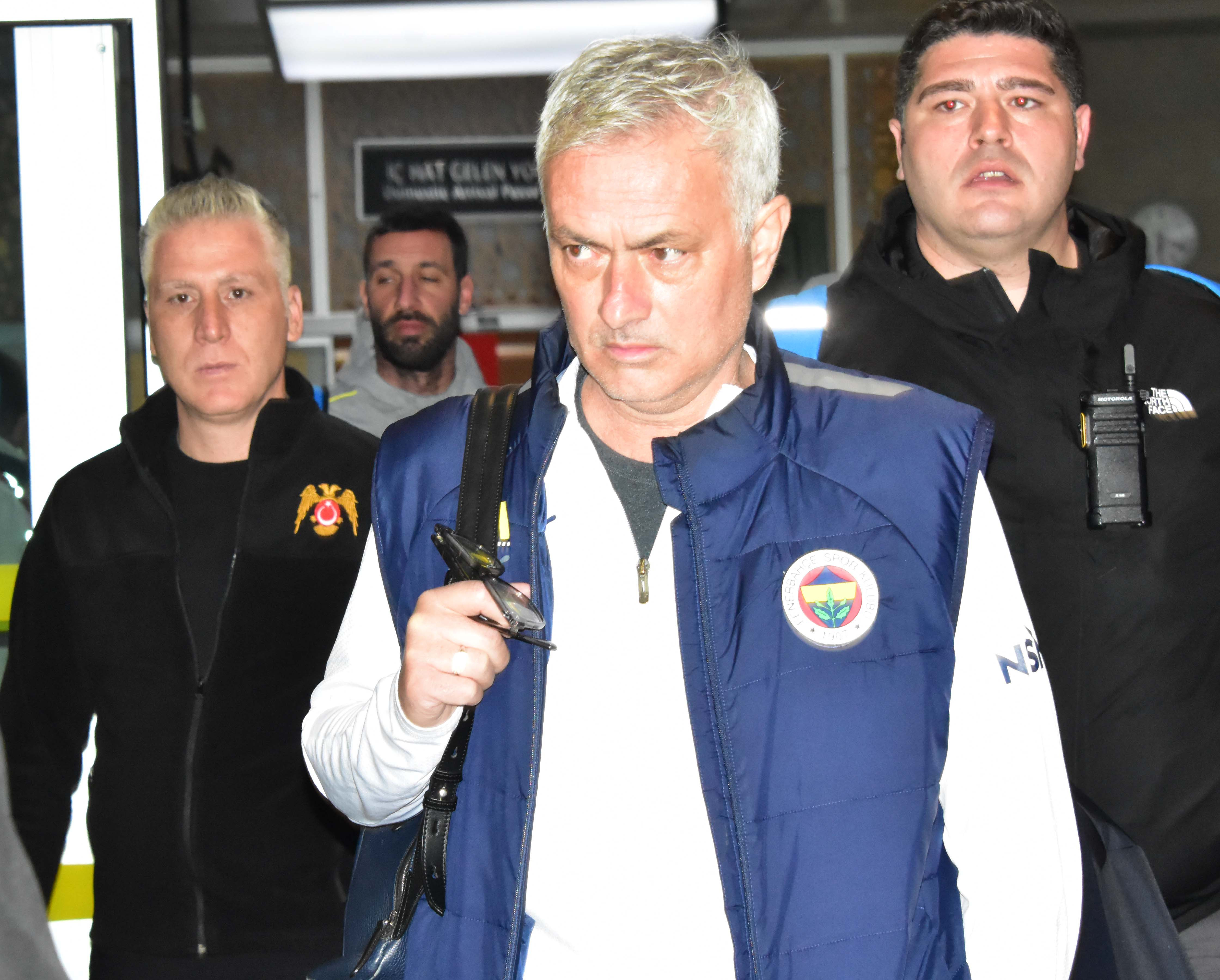 fenerbahce-kafilesi-konyada-512751-151577.jpg