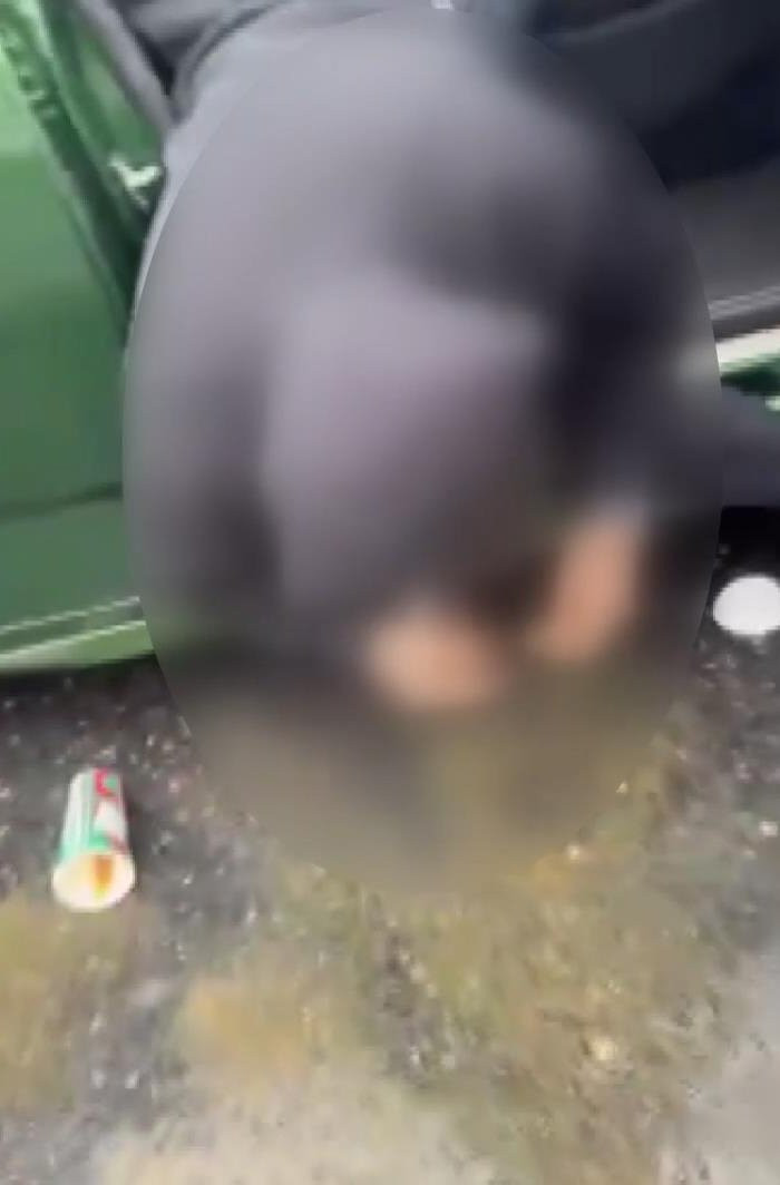 Kaza yaptı! Polis çağrılınca, elindeki maddeyi yutmaya çalıştı