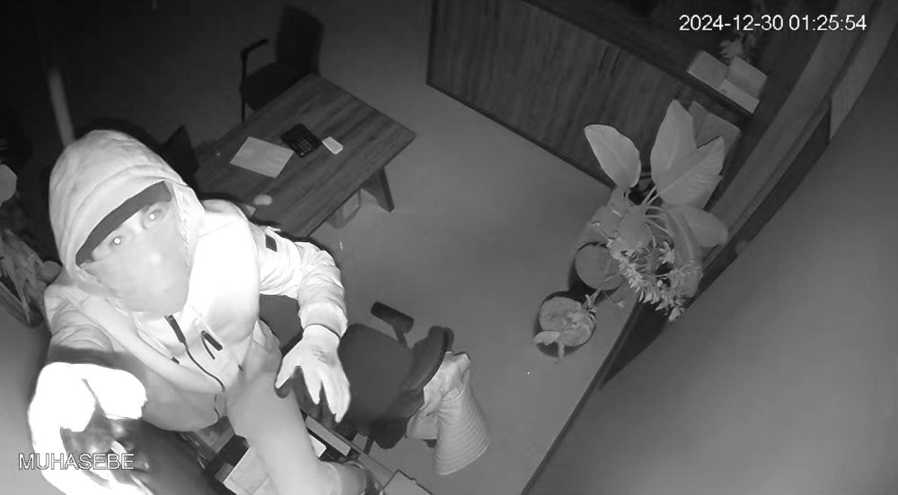 4 ilde fabrikalardan 2 milyon TL çalan çelik kasa hırsızları yakalandı