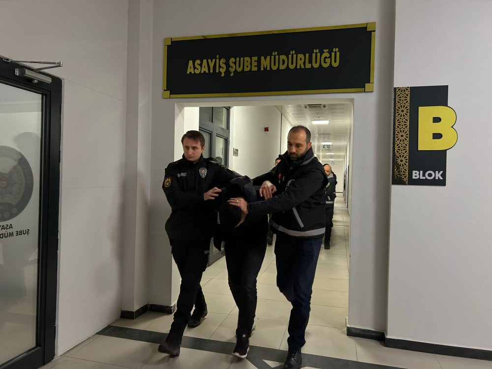 4 ilde fabrikalardan 2 milyon TL çalan çelik kasa hırsızları yakalandı