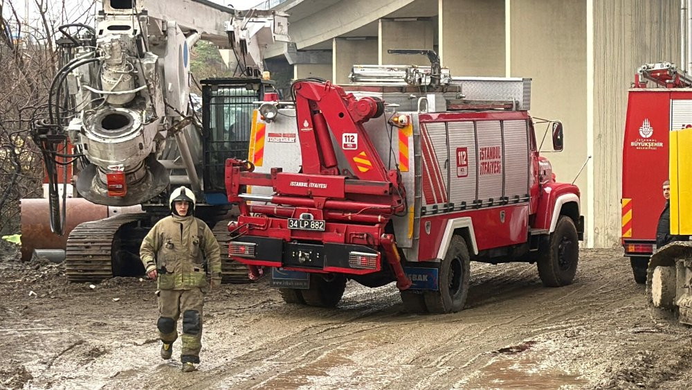 İstanbul’da korkunç ölüm! Üzerine 1 tonluk kepçe kovası düştü