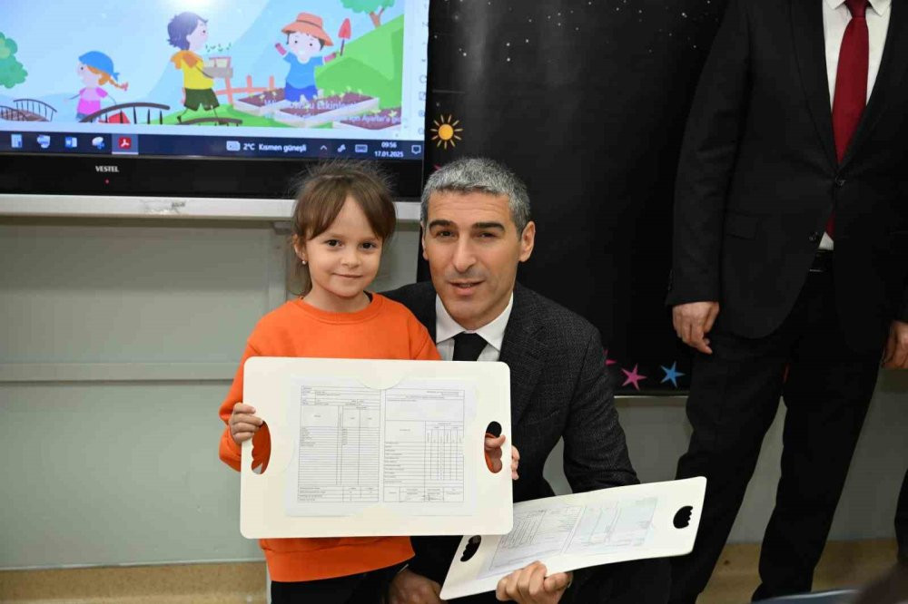 61 bin öğrenci karnesini aldı