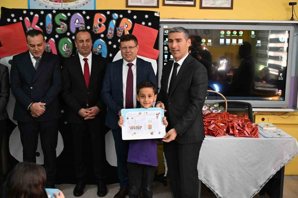 61 bin öğrenci karnesini aldı