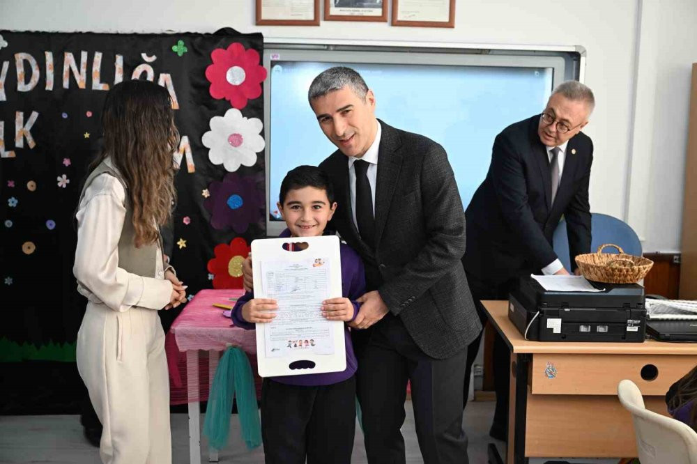 61 bin öğrenci karnesini aldı