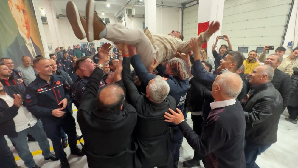İstanbul itfaiyesinde emekli olanlar böyle uğurlandı