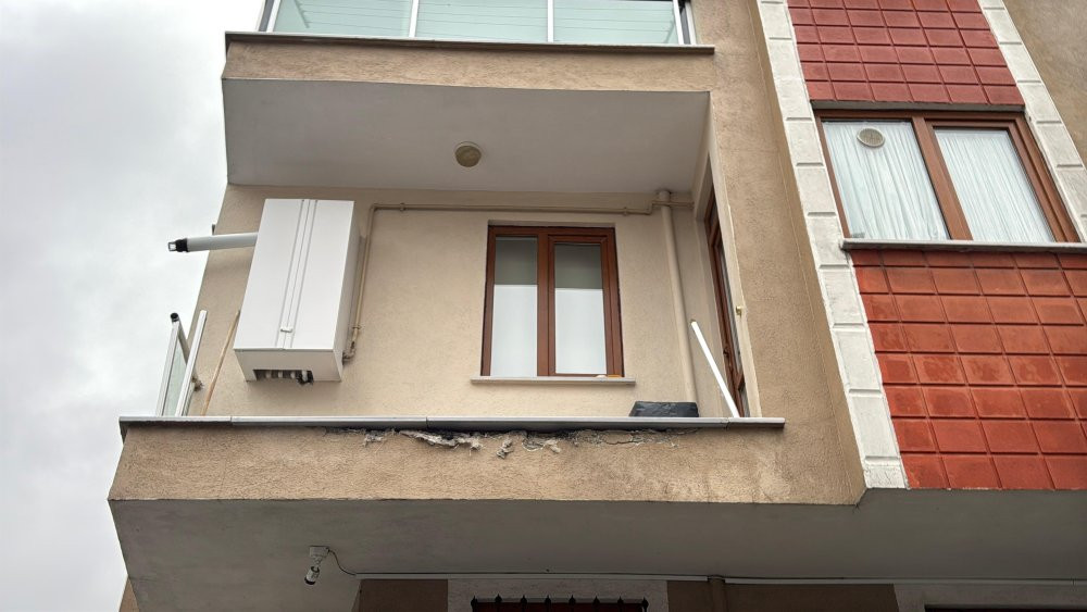 Ölümden saniyelerle kurtuldu! İstanbul’da korku dolu anlar yaşandı