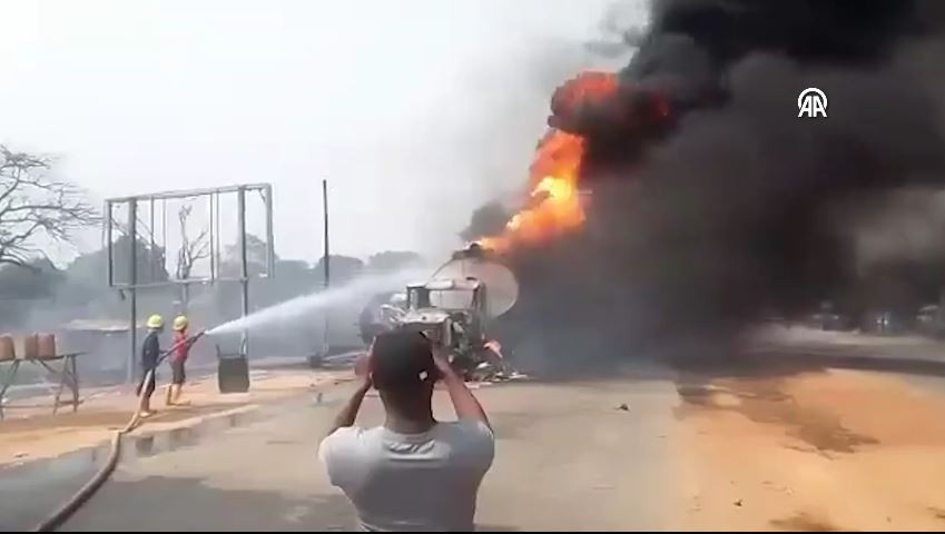 nijeryada-yakit-tankeri-patlamasinda-can-kaybi-77ye-cikti-iste-facianin-nedeni-yenicag-1.jpg