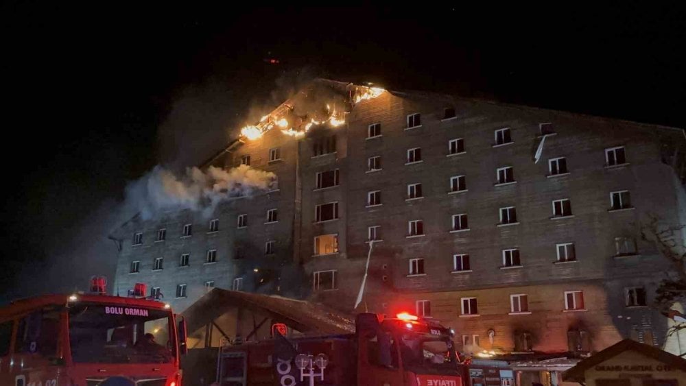 Bolu Kartalkaya’da otel yangını: Ölü ve yaralılar var