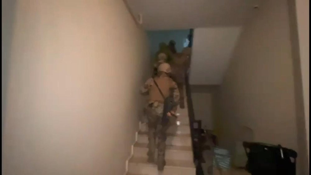 İki firari jandarmanın düzenlediği baskınla yakalandı