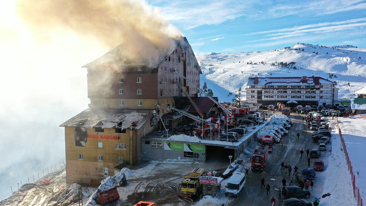 yanginda-musterileri-kurtaran-grand-kartal-otel-personelinden-yurek-yakan-itiraflar-yenicag-16-002.jpg