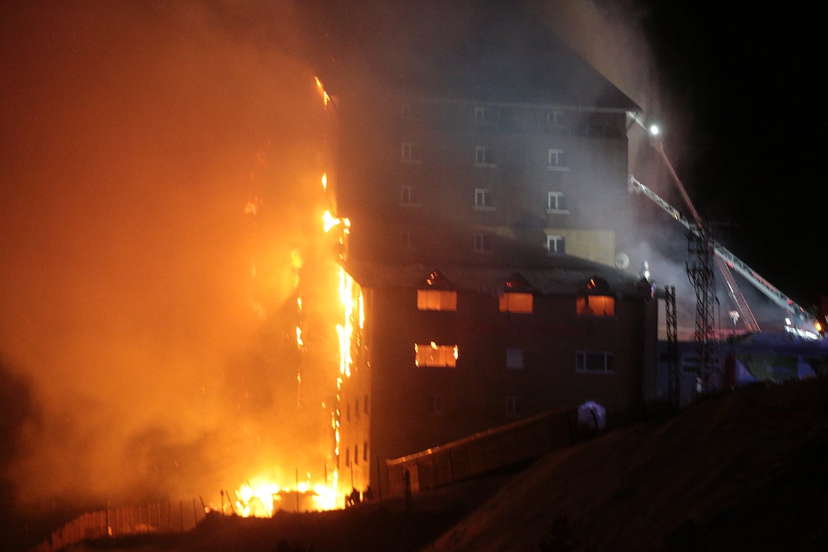 yanginda-musterileri-kurtaran-grand-kartal-otel-personelinden-yurek-yakan-itiraflar-yenicag-2.jpg