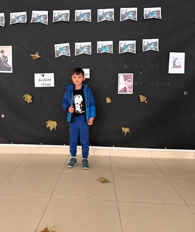 Babası tarafından kazara vurulmuştu! Minik Demir, son yolculuğuna uğurlandı